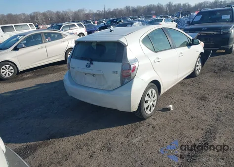 2012 Toyota Prius C Two из США, поврежденный, VIN JTDKDTB34C1502255